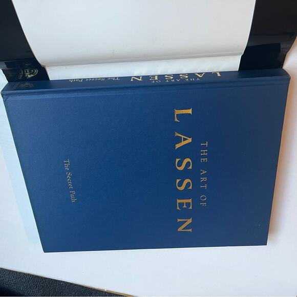 The art of Lassen The secret path, Lahaina, Maui, Hawaii, Coffee table book - Picture 14 of 16